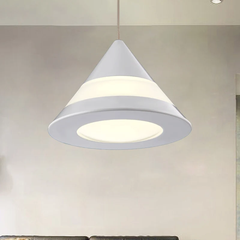Eenvoudige witte kegel hangende hanglamp metaal 3-lichts eetkamer hanglamp warm/wit Clearhalo
