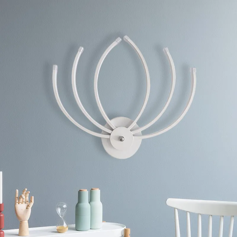 Eigentijdse Lotus wandgemonteerde wandlamp van acryl LED-nachtkastje wit met lineair ontwerp, warm/wit licht Clearhalo