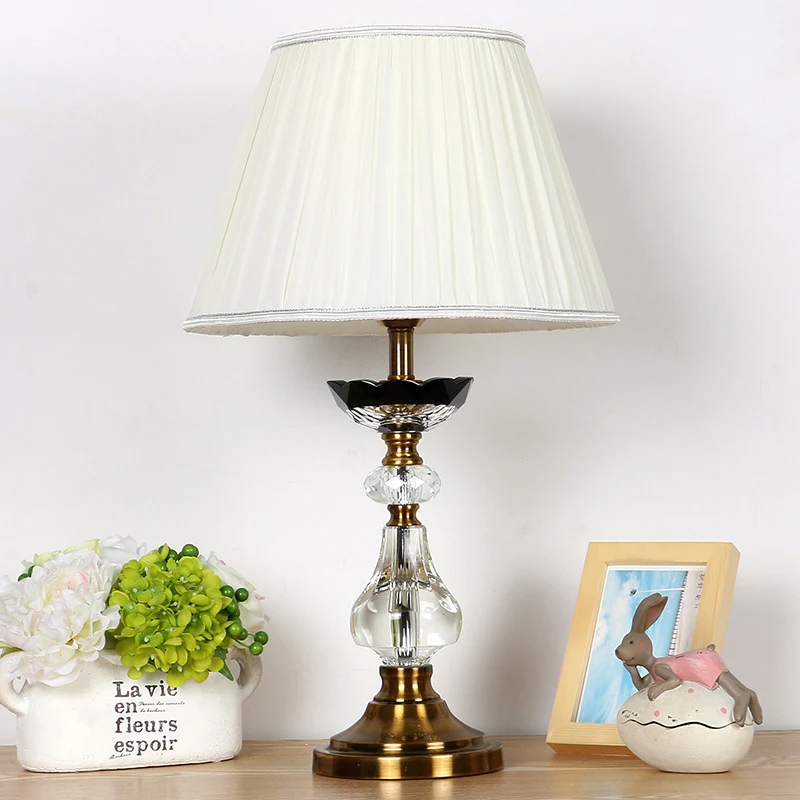 Eigentijdse taakverlichting met 1 lamp, witte flare leesboeklamp met stoffen kap Clearhalo