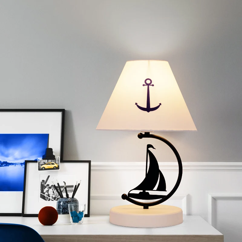 Empire Shade stoffen tafellamp kindernachtkastje met één lamp, wit, met zeilbootdecor Clearhalo