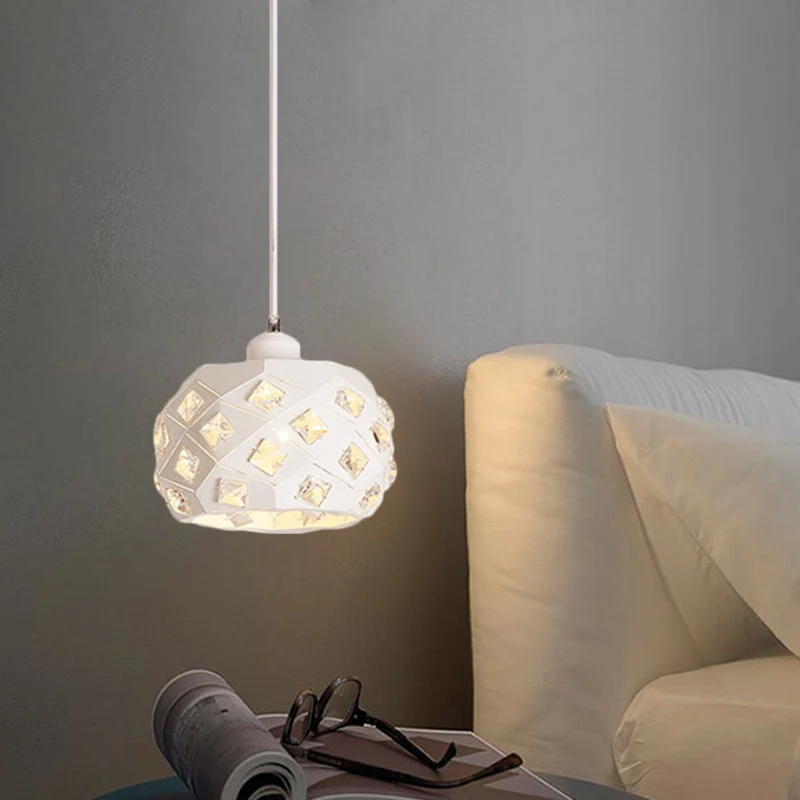 Enkele eetkamer slingerlamp Minimale witte afwerking Kristallen hanglamp met trommelijzeren kap Clearhalo