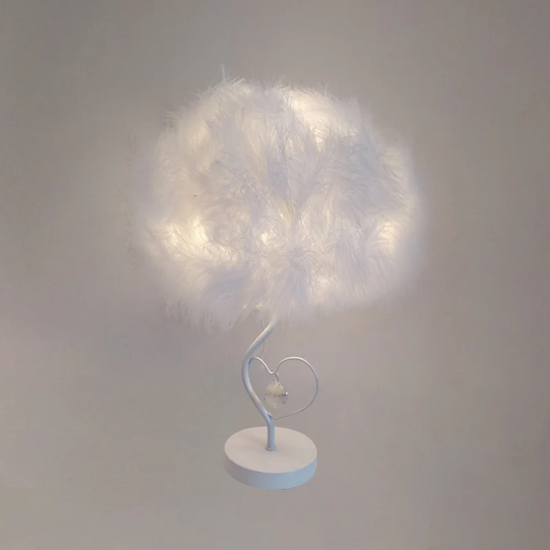 Feather Cloud Tafellamp Romantisch Scandinavisch 1 Lamp Wit Nachtlampje met Kristal Accent Clearhalo