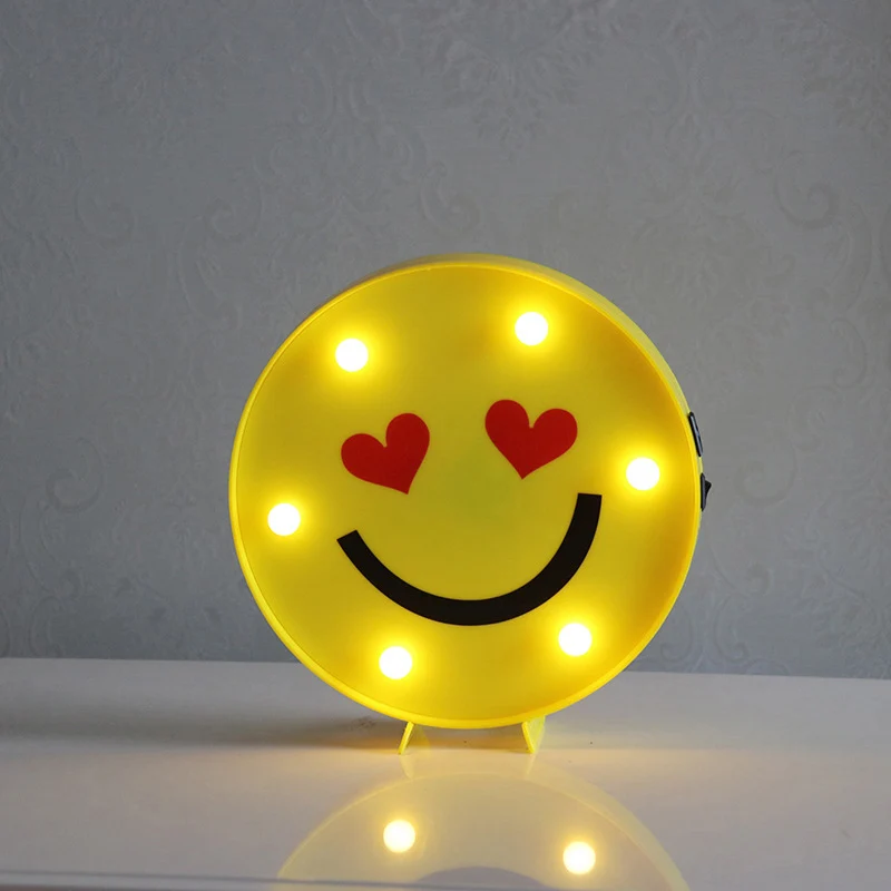 Gele Emoji-vormige batterijtafelverlichting Art Decor Plastic LED-nachtkastjelamp voor slaapkamer Clearhalo