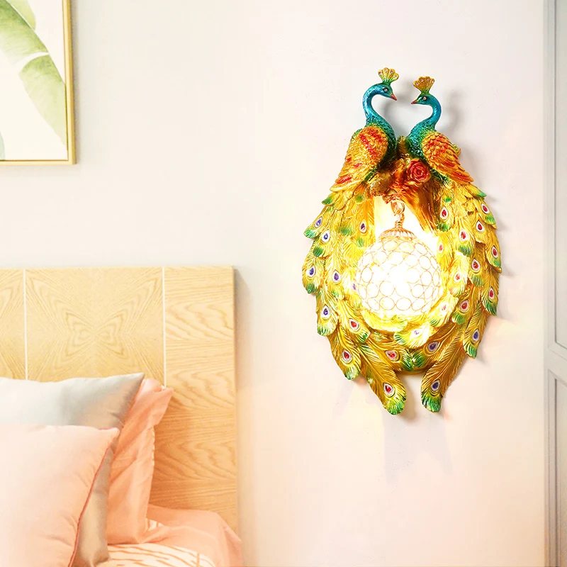 Gele pauw wandkandelaar 1 lichte harswandlamp landelijke stijl met koepelvormige kristallen kap voor slaapkamer Clearhalo