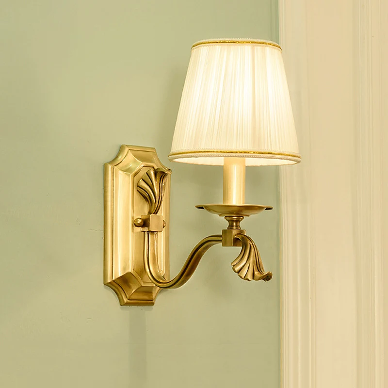 Geplooide stoffen kegelwandlamp Traditionele woonkamerwandkandelaar met 1/2 lamp en arm goud Clearhalo