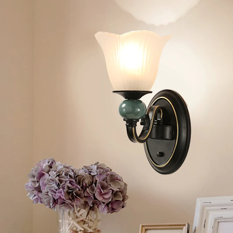 Geribbelde glazen bloemenwandverlichting Retro-stijl woonkamer wandlamp zwart Clearhalo
