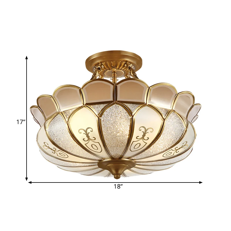 Geschulpte eetkamer semi-inbouw koloniaal ondoorzichtig glas 4 lampen messing plafondlamp Clearhalo