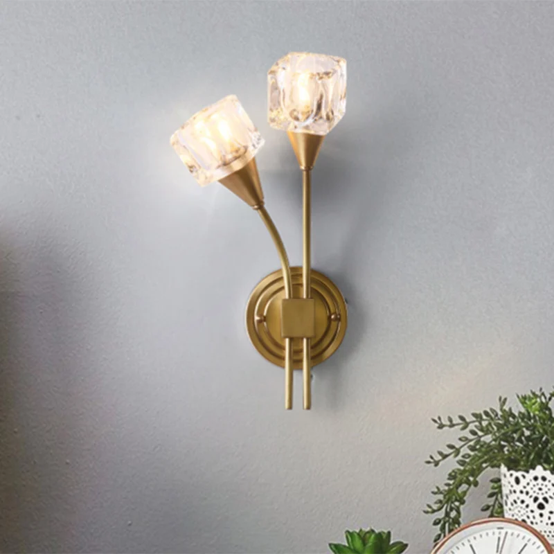 Gouden Kubus Wandkandelaar Verlichting Eigentijds 2 Lichten Helder Kristal LED Wandlamp voor Woonkamer Clearhalo