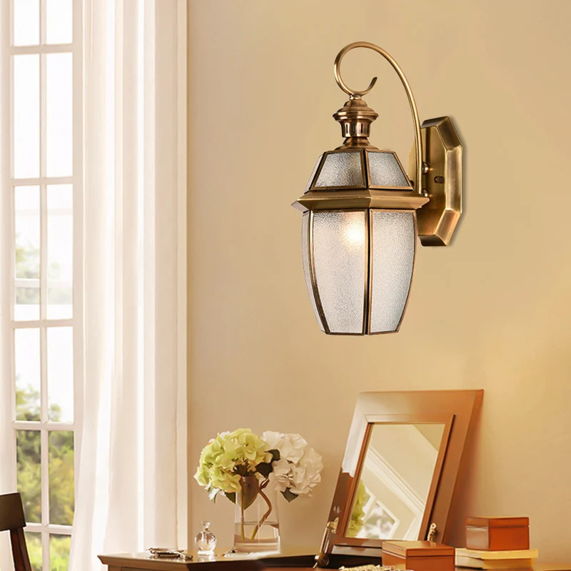 Gouden Urn Sconce Lamp Traditioneel Metaal 1 Kop Wandverlichtingsarmatuur voor Eetkamer Clearhalo