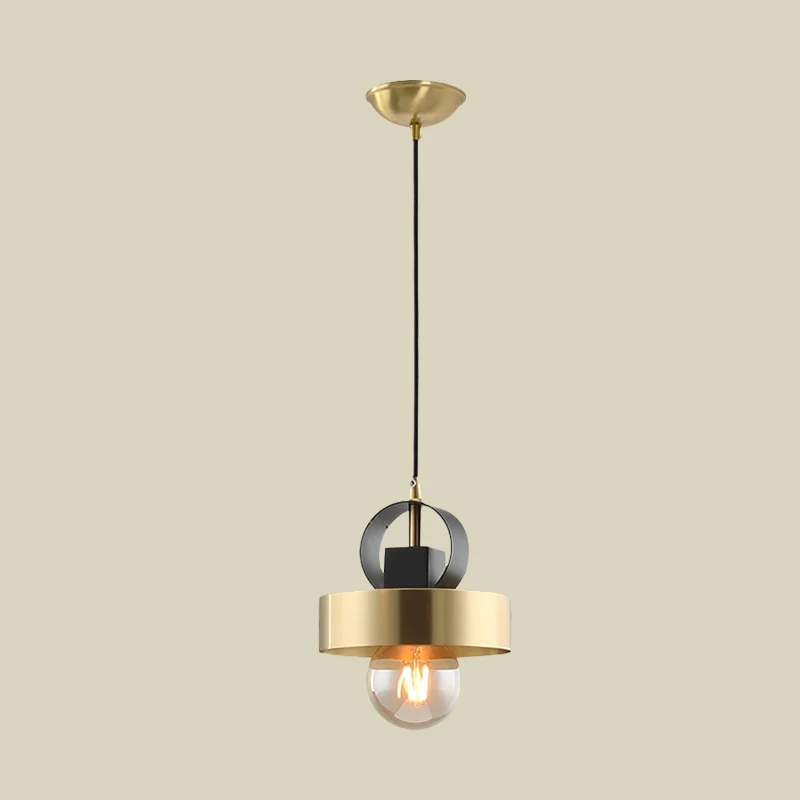 Goudkleurige ronde hangende verlichtingspaal Moderne metalen plafondophanging met 1 lamp voor nachtkastje Clearhalo