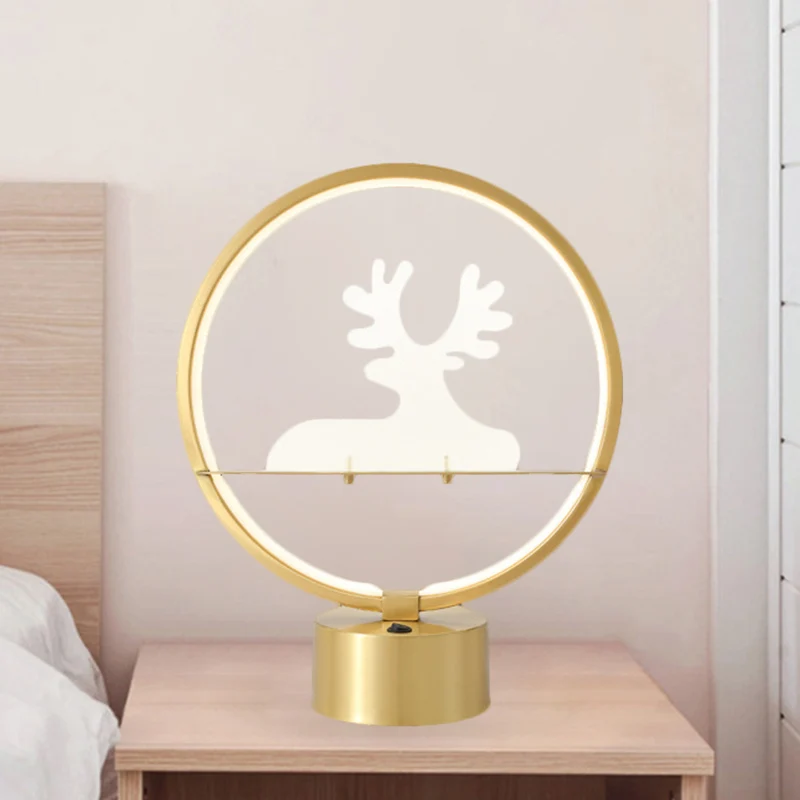Goudkleurige ronde tafellamp Eigentijds LED-metallic nachtkastjelicht met elanddetail aan de binnenkant Clearhalo