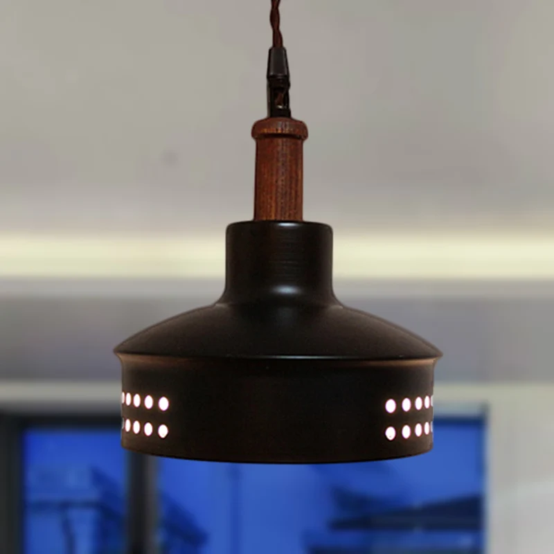 Hangende plafondlamp met 1 lamp en schuurschaduw Metallic modernistische traphanglamp zwart Clearhalo