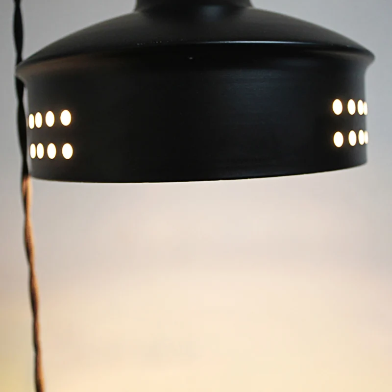 Hangende plafondlamp met 1 lamp en schuurschaduw Metallic modernistische traphanglamp zwart Clearhalo