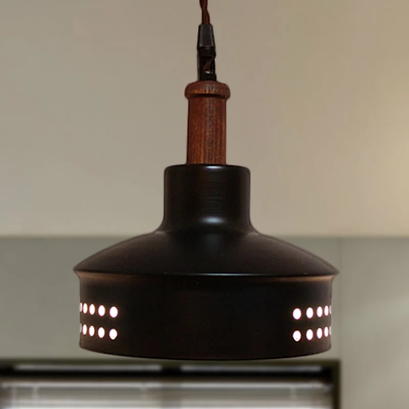 Hangende plafondlamp met 1 lamp en schuurschaduw Metallic modernistische traphanglamp zwart Clearhalo