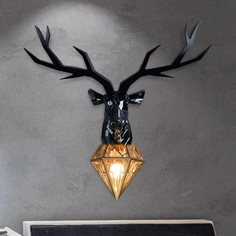 Hars herten wandlamp traditioneel 14,5"/19,5" breed 1 licht wit/zwart schanslicht met diamanten metalen kap Clearhalo