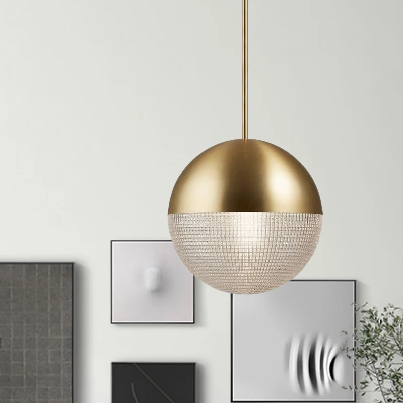 Heldere prismatische glazen bol hanglamp eigentijds 1-lamps hangende plafondlamp zwart/goud voor slaapkamer Clearhalo