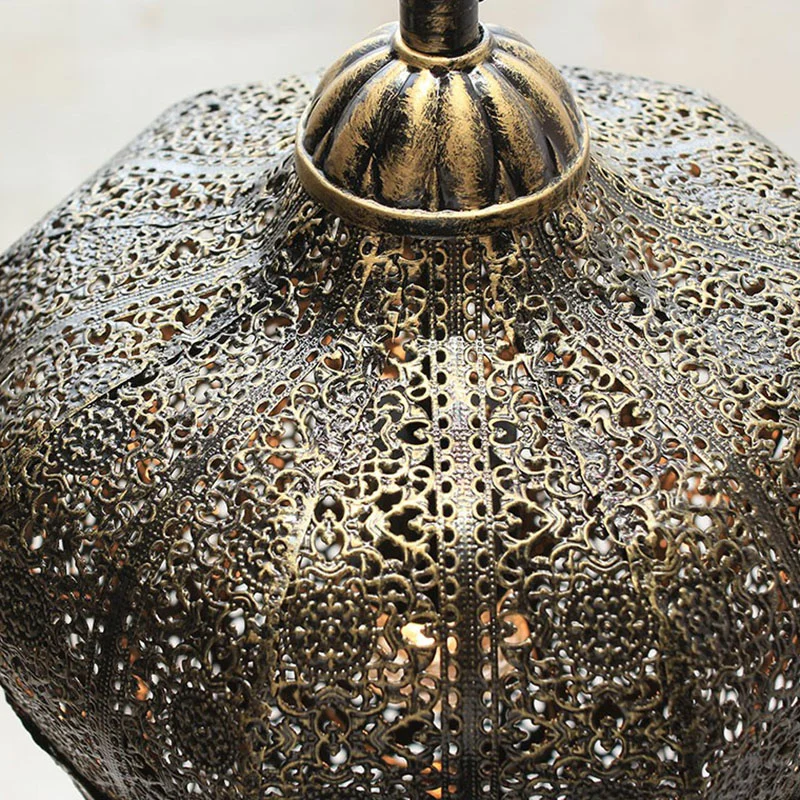 Ijzeren holle plafondlamp Klassieke hangende restauranthanglamp met één lamp brons Clearhalo