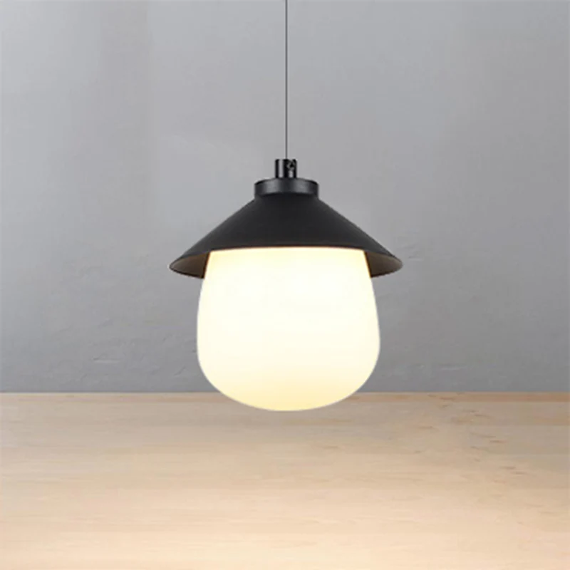 Kegelvormige hanglamp met ovale glazen kap Minimalistische zwarte hangende plafondlamp voor eetkamer Clearhalo