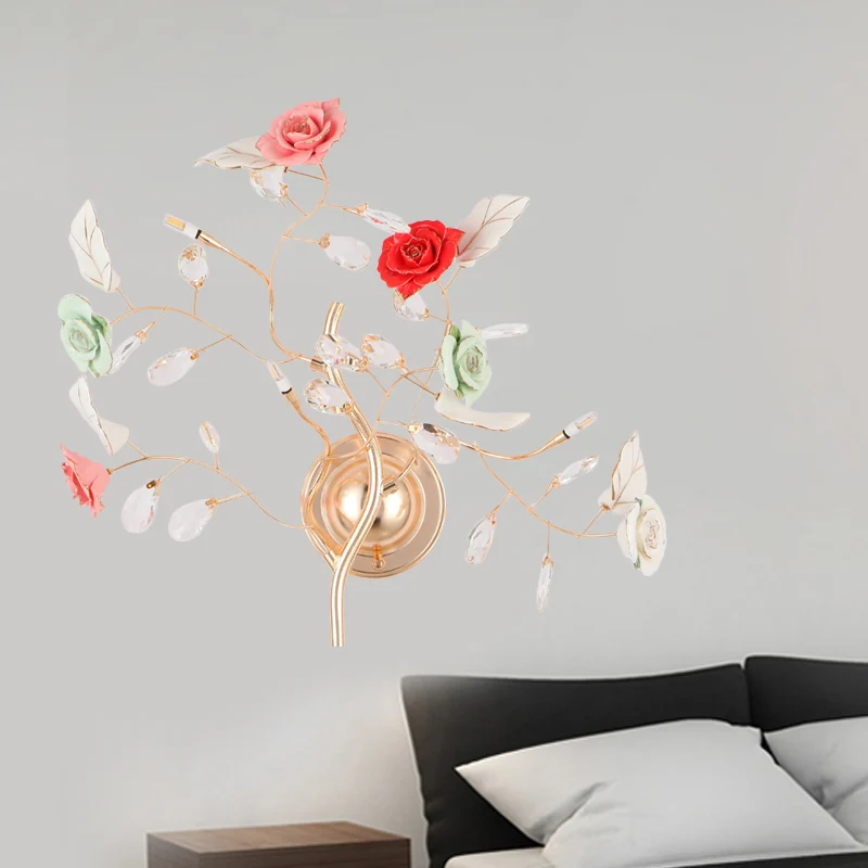 Keramische bloemwijnstok-wandlamp Romantische pastorale 2-lamps nachtkastjeverlichtingsideeën goud Clearhalo