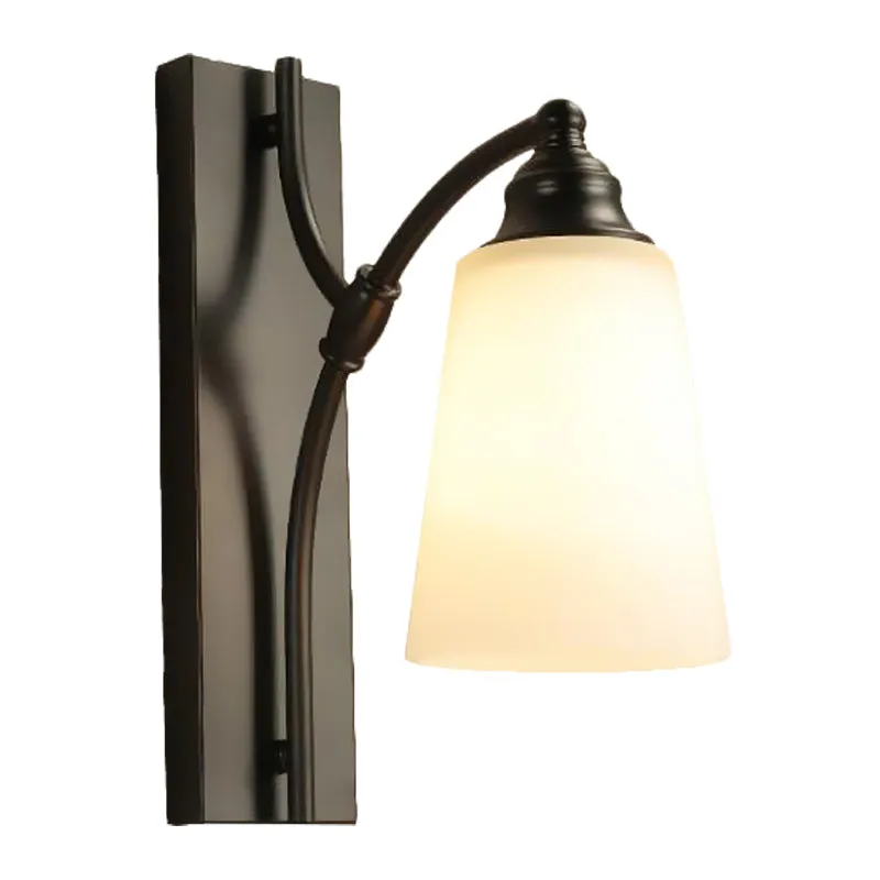 Klassieke conische wandmontagelamp met enkele kop, matglazen schansverlichtingsarmatuur zwart Clearhalo