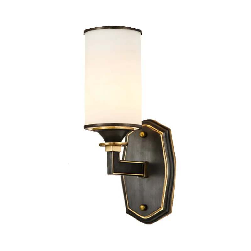 Kolom wandkandelaar van melkachtig glas Platteland 1/2-lichts gangwandverlichtingsarmatuur met haakse arm zwart en goud Cl...