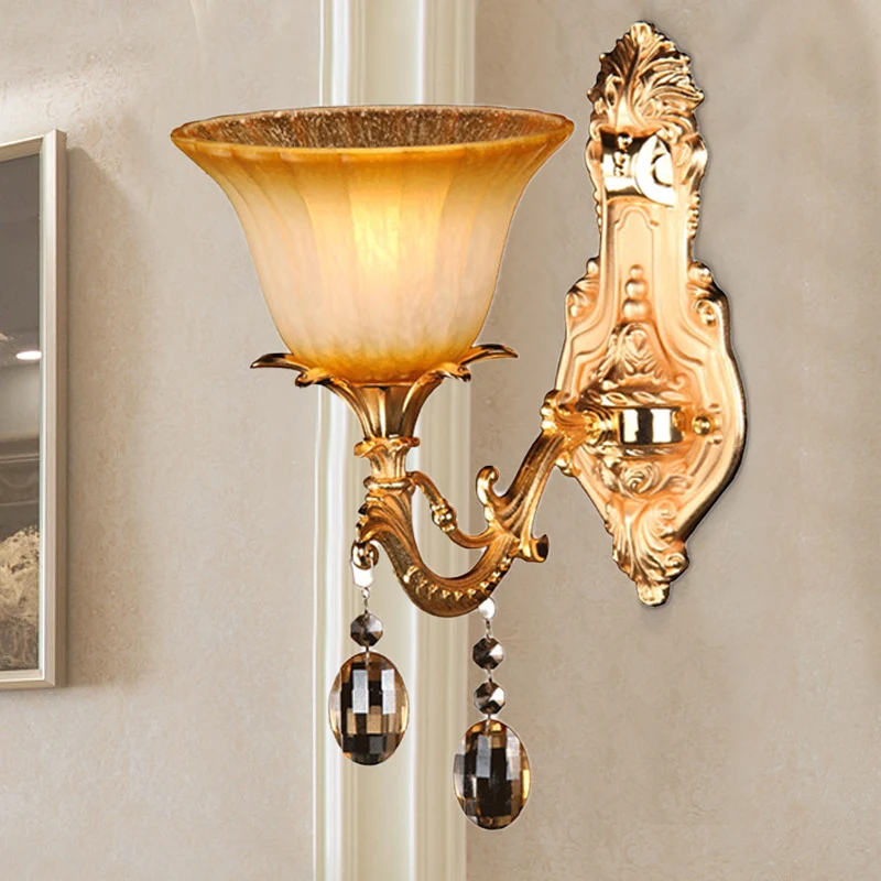 1 kop amberkleurig glas schanslicht traditioneel messing bloem slaapkamer wandgemonteerd licht Clearhalo
