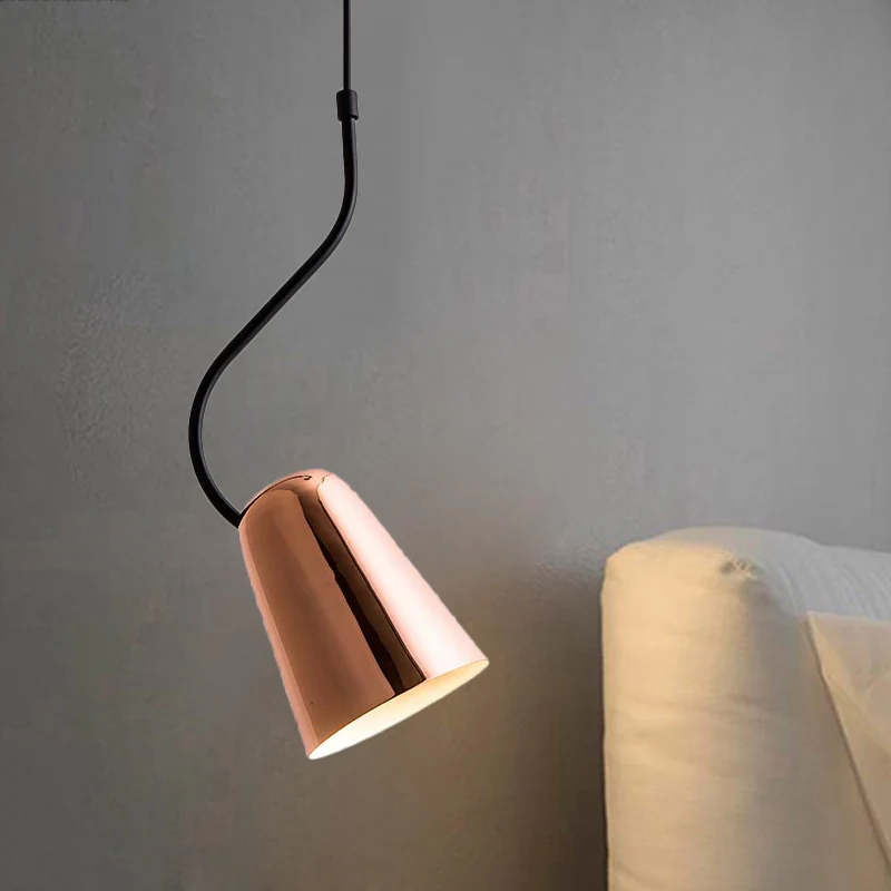 Koperen taps toelopende plafondlamp Minimalisme 1 kop Ijzeren hangende hanger met gebogen bovenkant Clearhalo