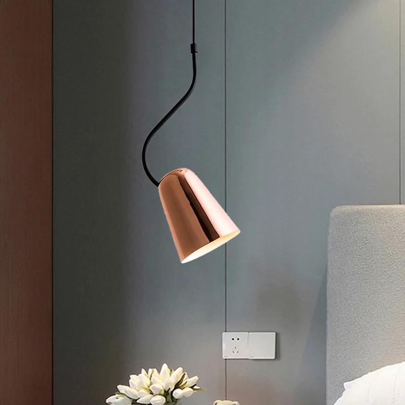 Koperen taps toelopende plafondlamp Minimalisme 1 kop Ijzeren hangende hanger met gebogen bovenkant Clearhalo