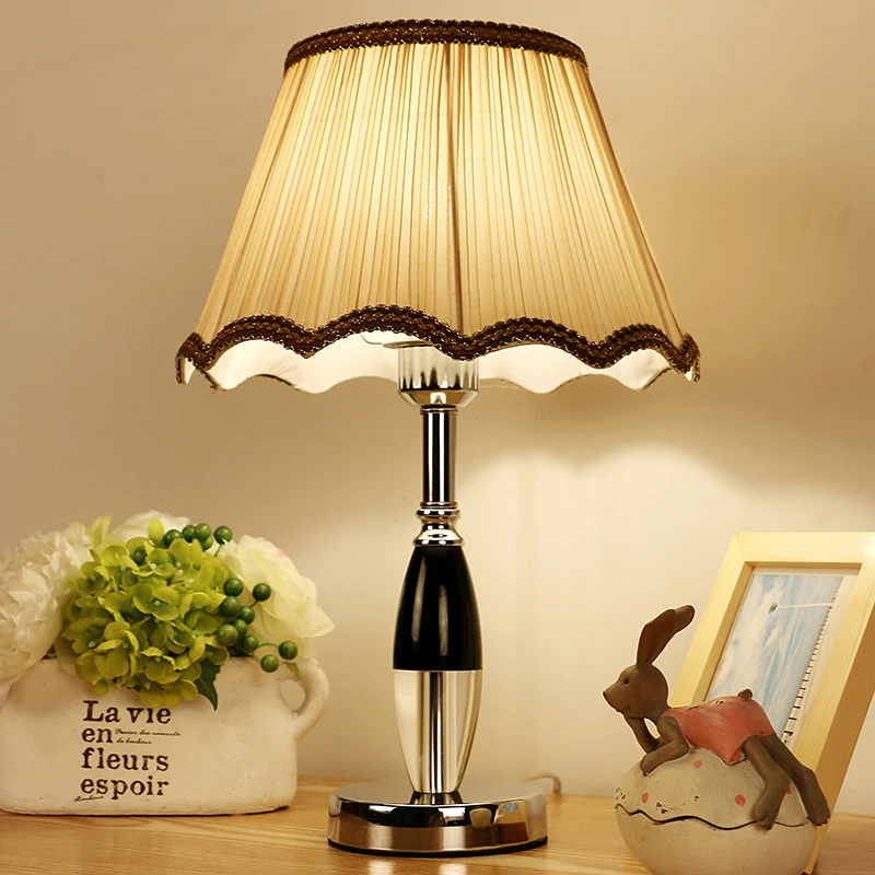 K9 Kristallen Geschulpte Nachtkastje Verlichting Eigentijdse 1-Lamp Beige Nachttafellamp Clearhalo