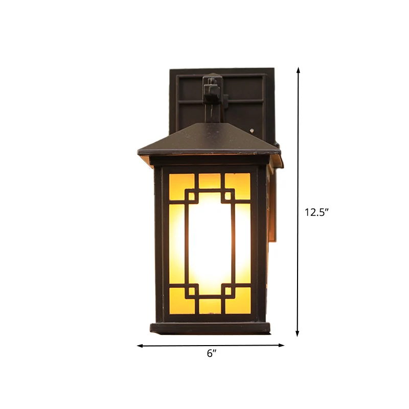 Kubusvormige metalen wandverlichting Landelijk 1-lamps buitenwandlamp zwart met gele glazen kap Clearhalo
