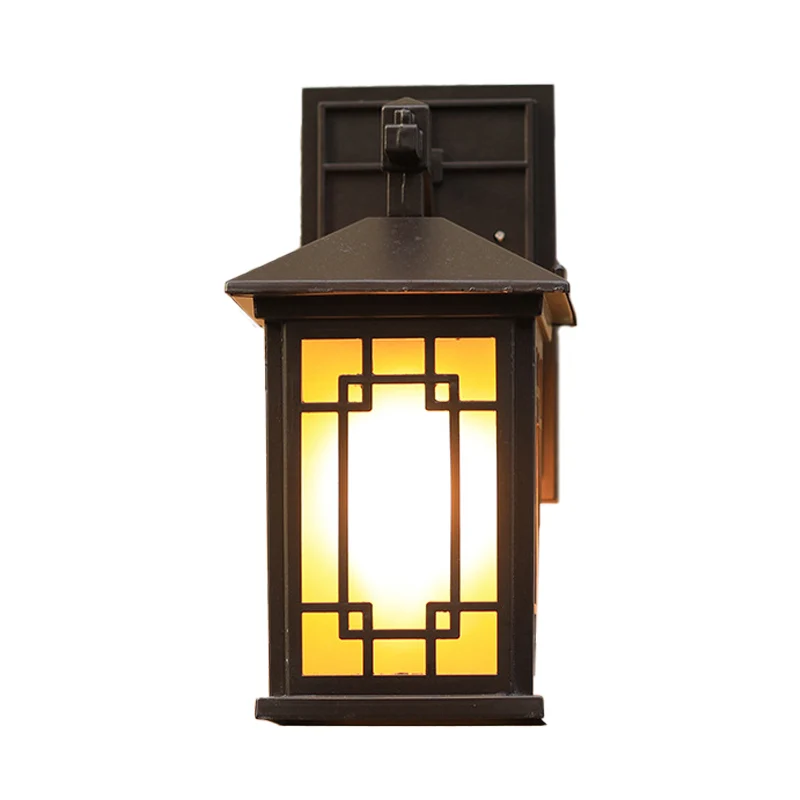 Kubusvormige metalen wandverlichting Landelijk 1-lamps buitenwandlamp zwart met gele glazen kap Clearhalo