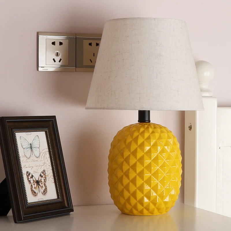 1 Lamp Woonkamer Tafellamp Modern Geel Kleine Bureaulamp met Flare Stoffen Kap Clearhalo