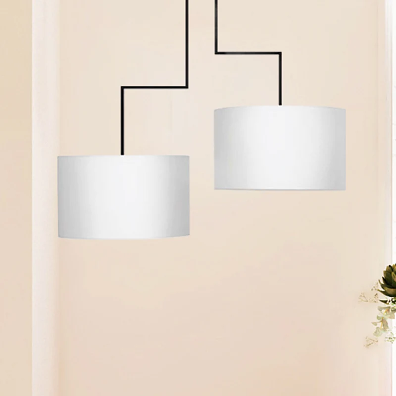 2 Lampen Drum Kroonluchter Licht Traditioneel Zwart/Wit Stof Hangend Plafondarmatuur voor Eetkamer, 23"/27" Breed Clearhalo