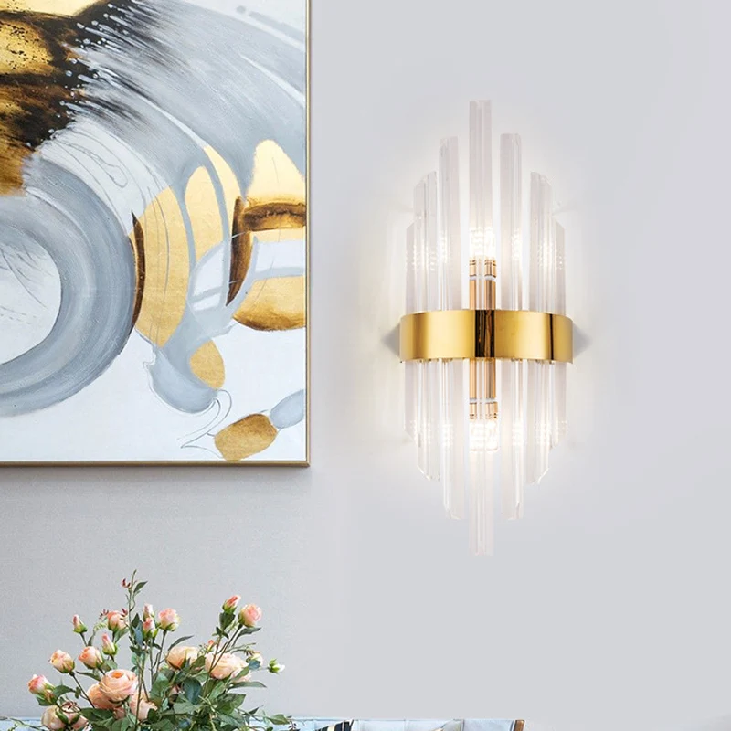2 lampen woonkamer wandkandelaar verlichting eenvoud messing wandmontage lichtarmatuur met lineaire kristallen kap Clearhalo