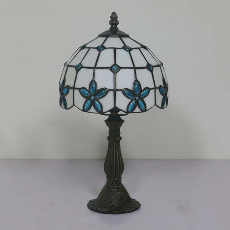 Lattice Bowl Wit Glazen Tafellamp Victoriaans 1 Licht Rood/Geel/Blauw Nachtkastje Licht Met Bloempatroon Clearhalo