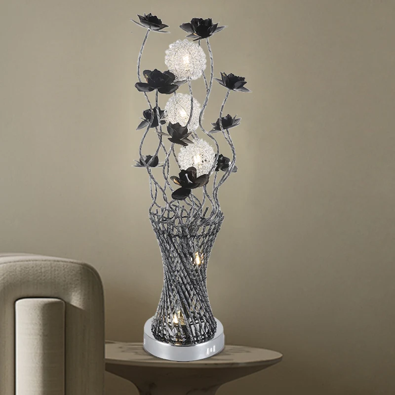 LED-cilinder Vine-nachtlampje Art Decor Zwart-zilver metalen tafelverlichting met bloesemdetail voor nachtkastje Clearhalo