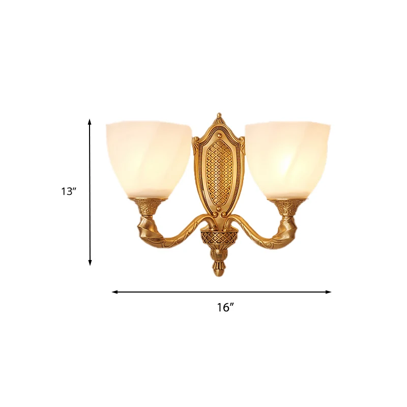 1/2 lichten matglazen wandkandelaar licht retro gouden koepel instapwandlamp met metalen gescrolde arm Clearhalo