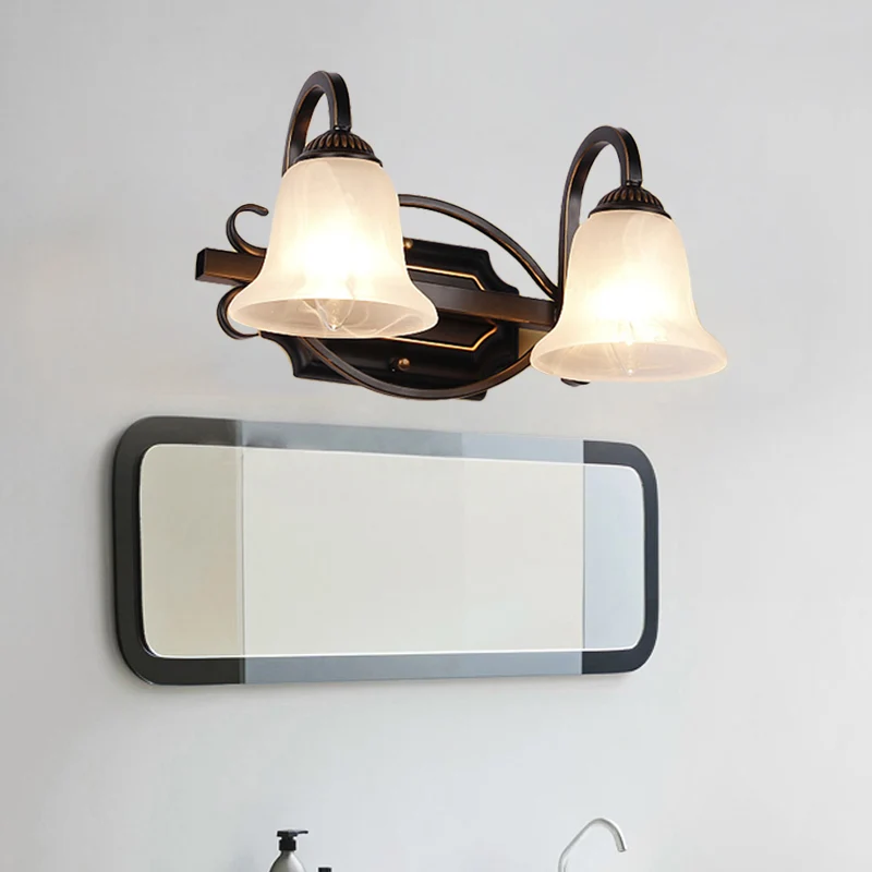 2/3 Lichten Vanity Lamp Vintage Curvy Arm Melkachtig Glas Sconce Lichtpunt Zwart voor Badkamer Clearhalo