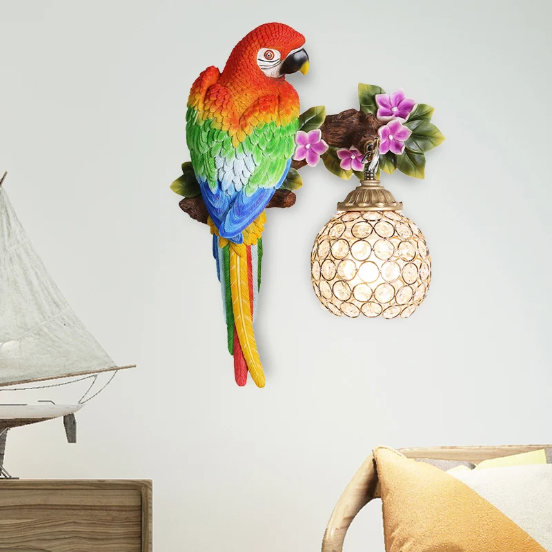 Loft-stijl Parrot Wandkandelaar Hars 1 Kop Wandverlichting met Koepel Kristallen Lampenkap Gouden Afwerking, Rechts/Links...