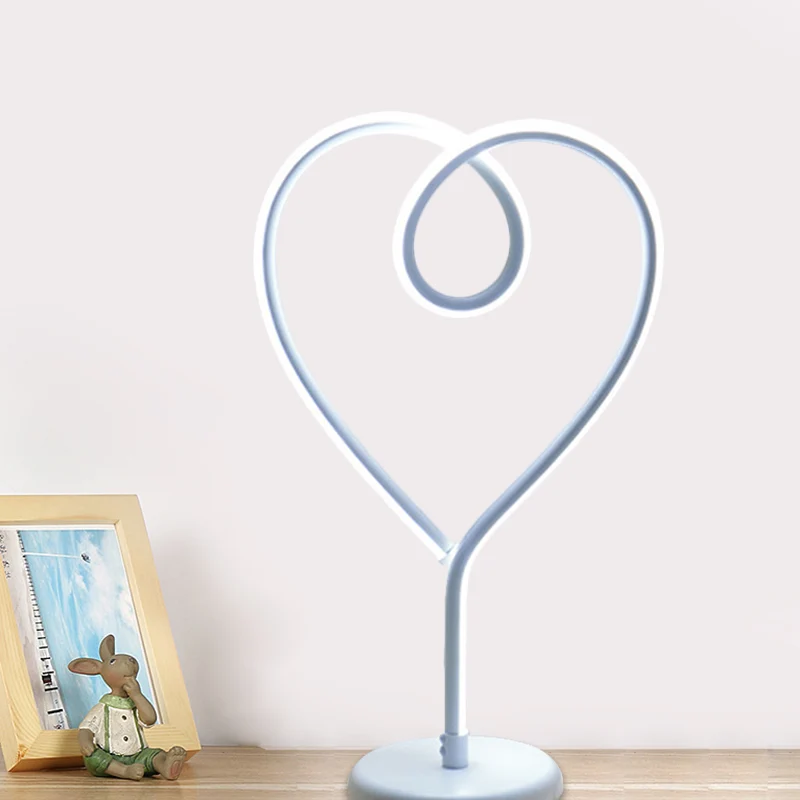 Loving Heart Nachtverlichting Eenvoudige metalen wit/gouden LED-bureaulamp met rond voetstuk warm/wit licht voor slaapkame...