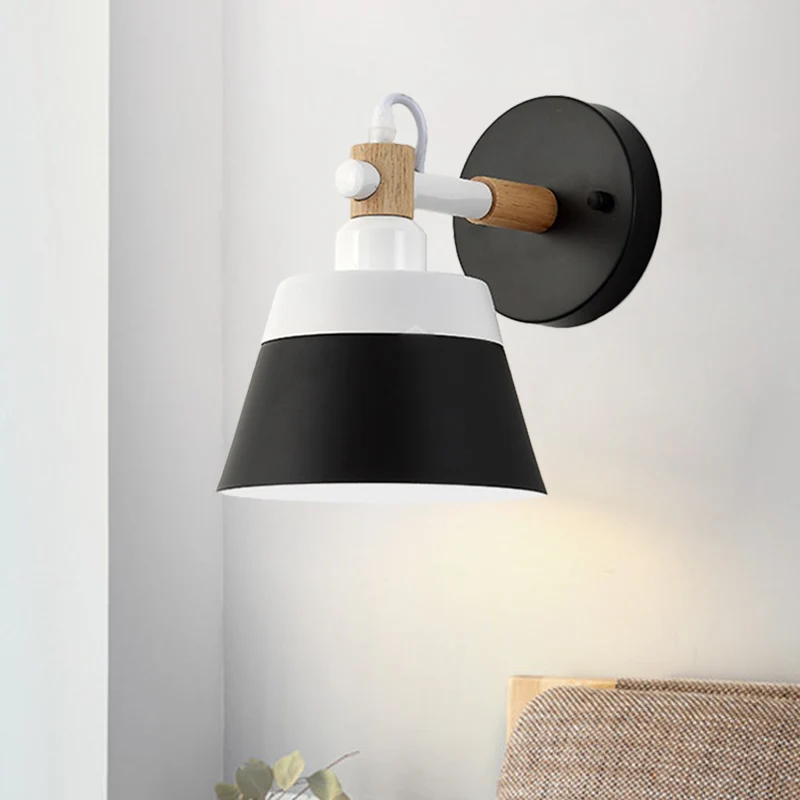 Macaron 1 Head Wandverlichting Zwart/Roze Wide Flare Sconce Lichtarmatuur met metalen kap Clearhalo