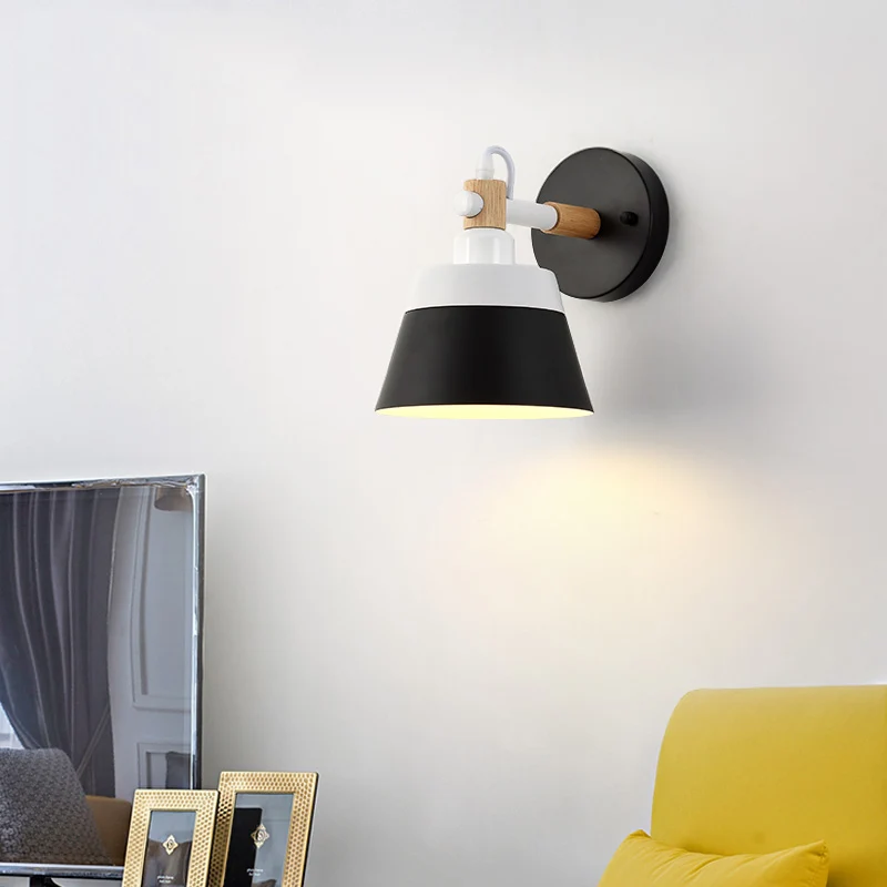 Macaron 1 Head Wandverlichting Zwart/Roze Wide Flare Sconce Lichtarmatuur met metalen kap Clearhalo