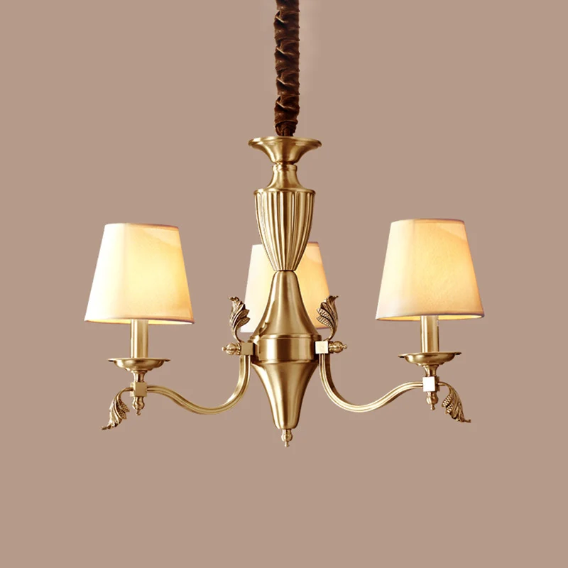 Messing kandelaar plafondverlichting moderne metalen kroonluchterlamp met taps toelopende stoffen kap Clearhalo