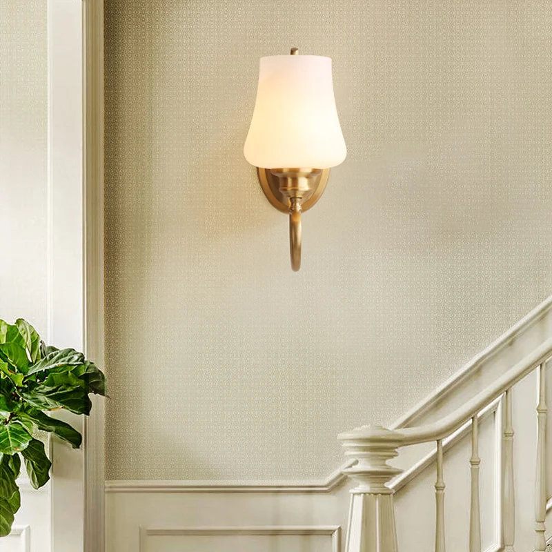 Messing 1 kop wandverlichting koloniaal wit glas conisch wandgemonteerd licht voor woonkamer Clearhalo