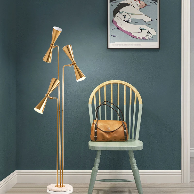 Messing zandloper leesvloerlamp modern 3-lichts metallic opstaand licht voor woonkamer Clearhalo