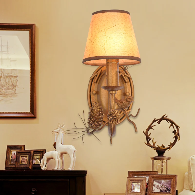 Metal Cone Sconce Lighting Vintage 1-lichts binnenwandgemonteerde lamp brons met vogelaccent Clearhalo