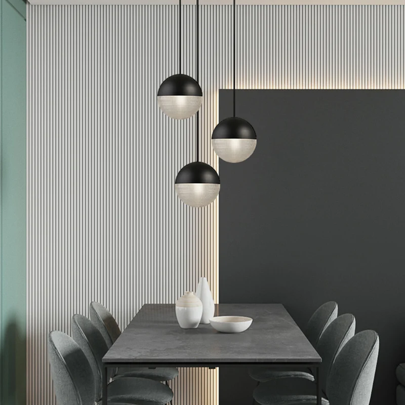 Metalen 1-lichts hanglamp, moderne bolvormige prismatische glazen hanglamp uit het midden van de eeuw Clearhalo