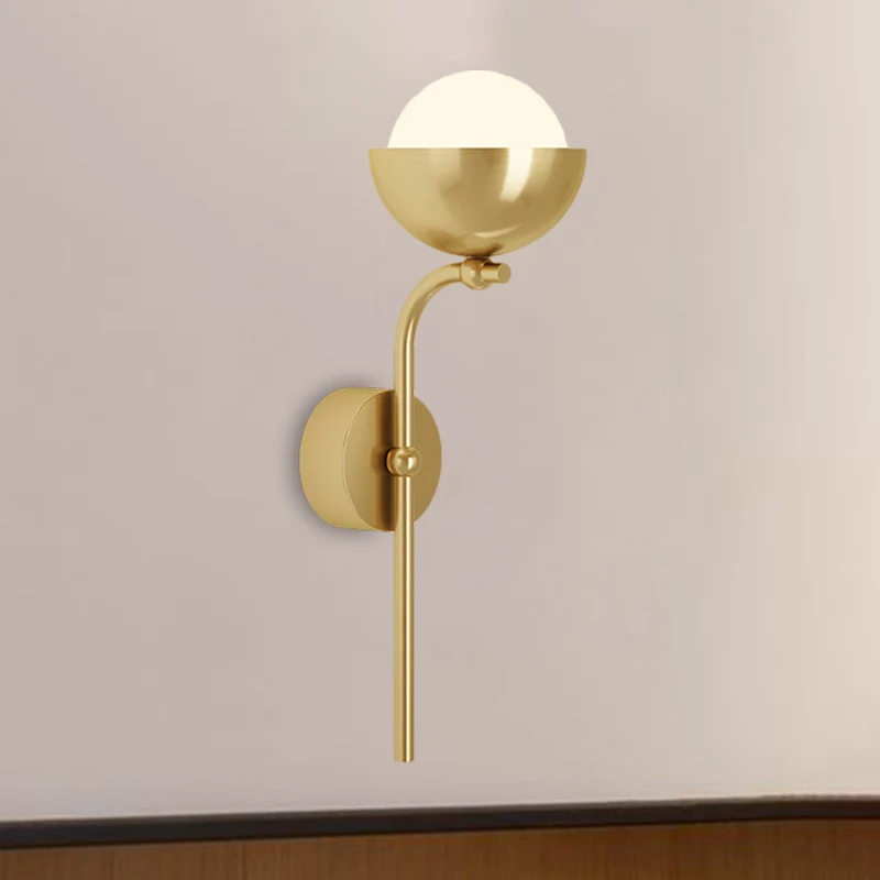 Metallic halfrond wandkandelaar Traditionele 1-koppige zitkamer LED-wandmontagelamp met bol witte glazen kap messing / zwa...