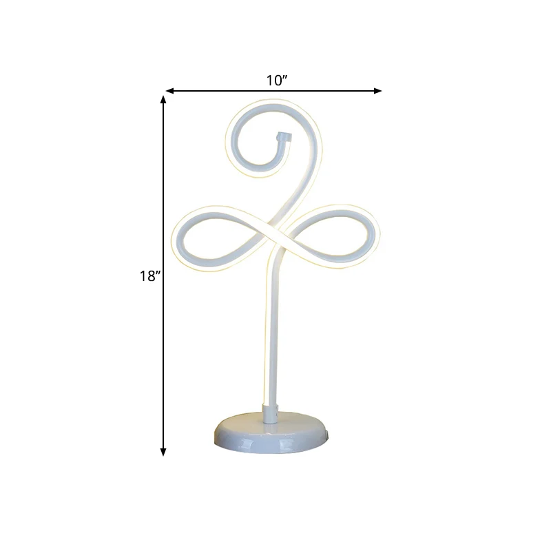 Metallic klaverachtige nachttafellamp Eenvoudige stijl LED-taaklamp wit voor slaapkamer Clearhalo