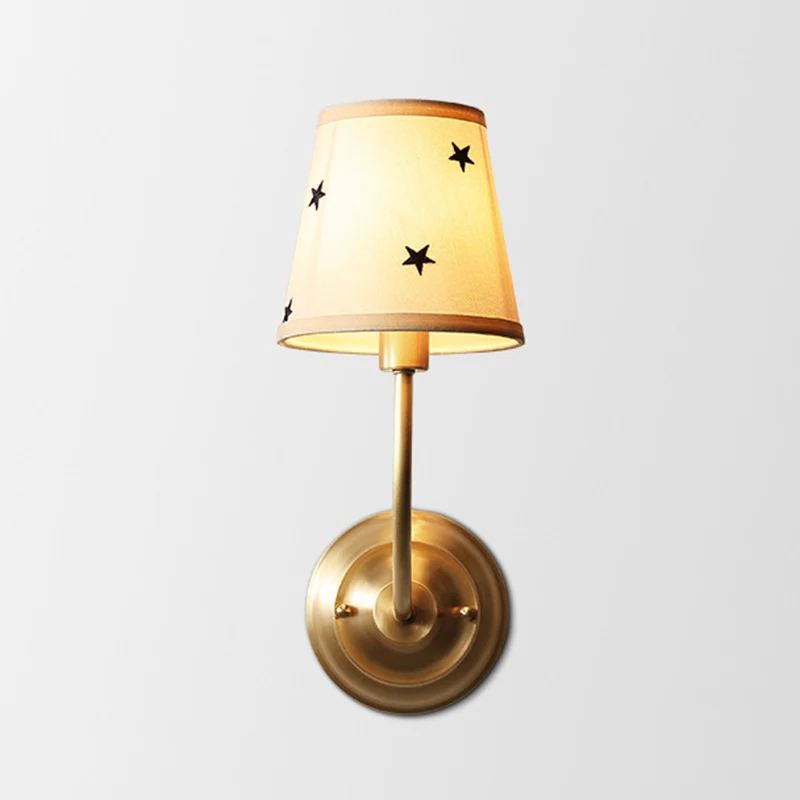 Minimalisme kegelvormige wandkandelaar Stoffen wandgemonteerde verlichting met één lamp goud Clearhalo